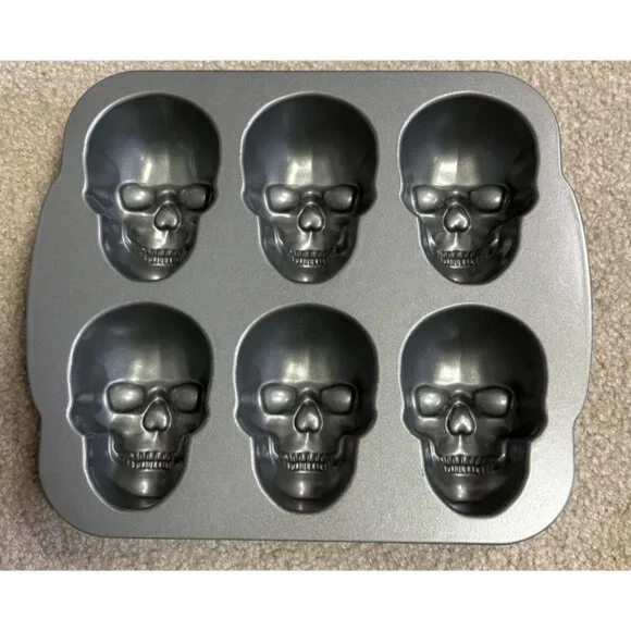 Nordic Ware Mini Haunted 3D SKULL CAKELET Muffin Pan Halloween Baking Mold Cake - Picture 1 of 5